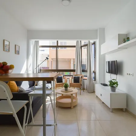 Cozy Nearby Flat Canteras Апартаменты *